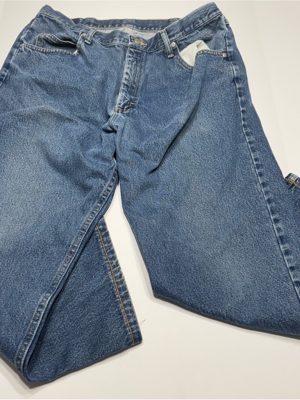 Wrangler Men's Relaxed Straight Leg Blue Jeans